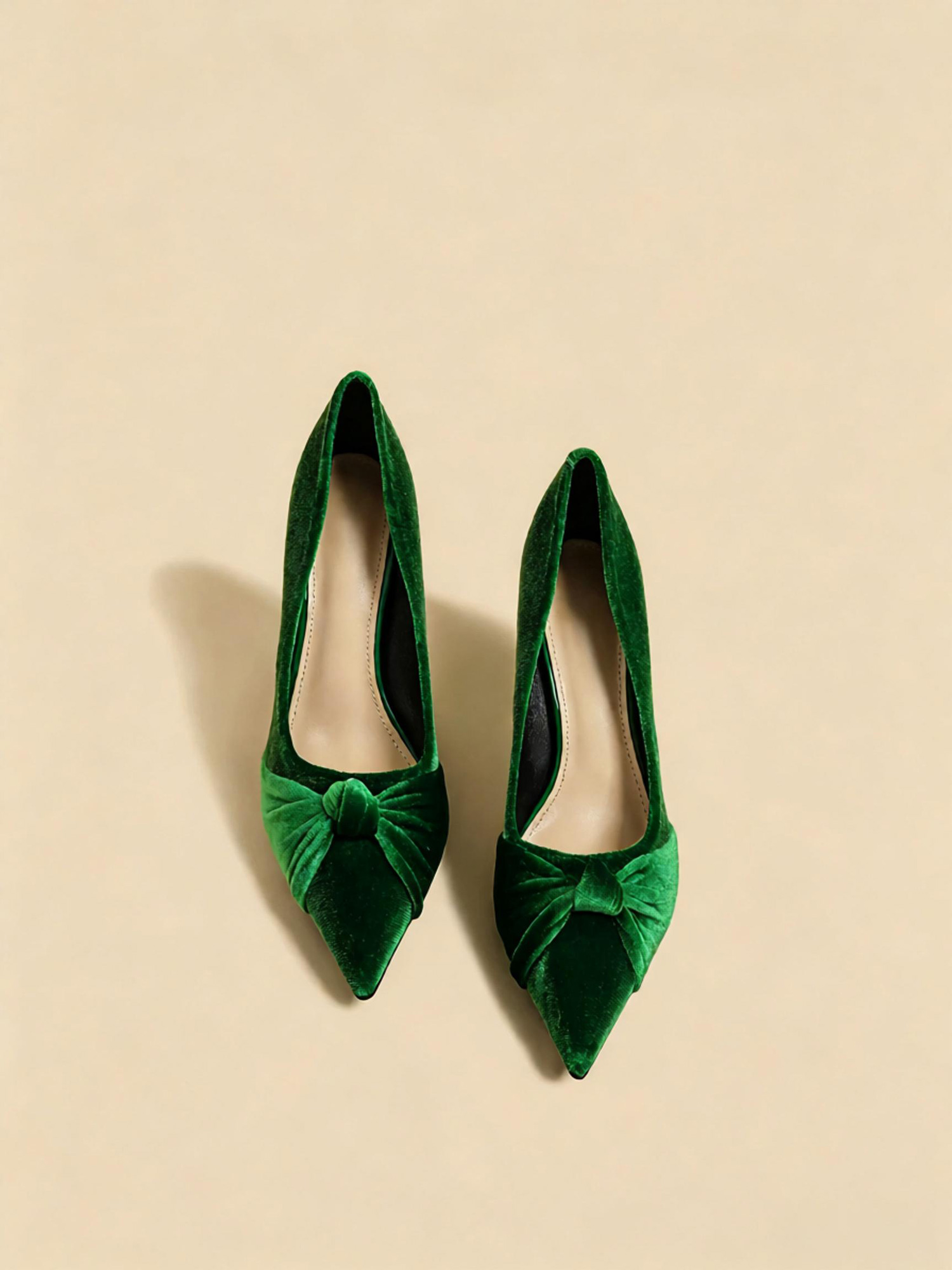 Emerald allure pumps top view, pointed toe low-cut vamp green party heels