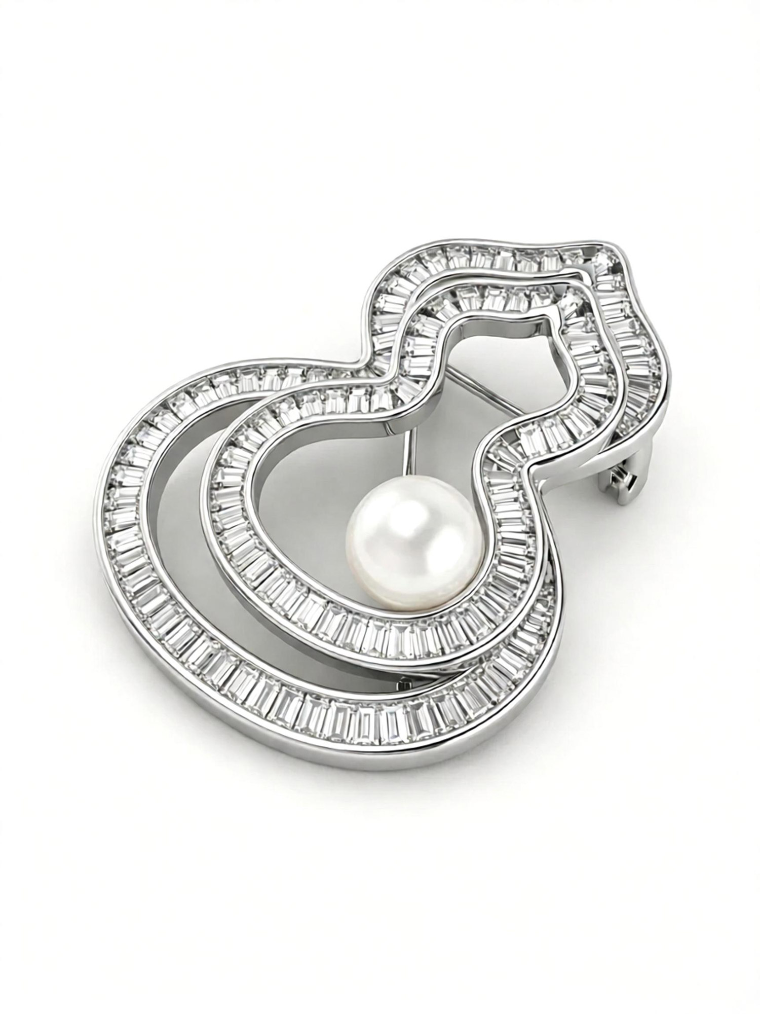 Moonlight gourd pearl brooch close‑up, lustrous freshwater pearl nested inside double‑layer hollow gourd outline
